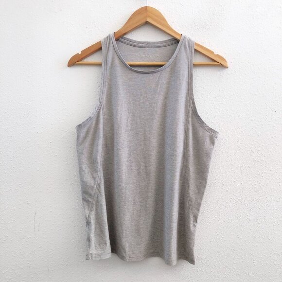Outdoor Voices Tops - OUTDOOR VOICES Sleeveless Tank Top‎ Size XL